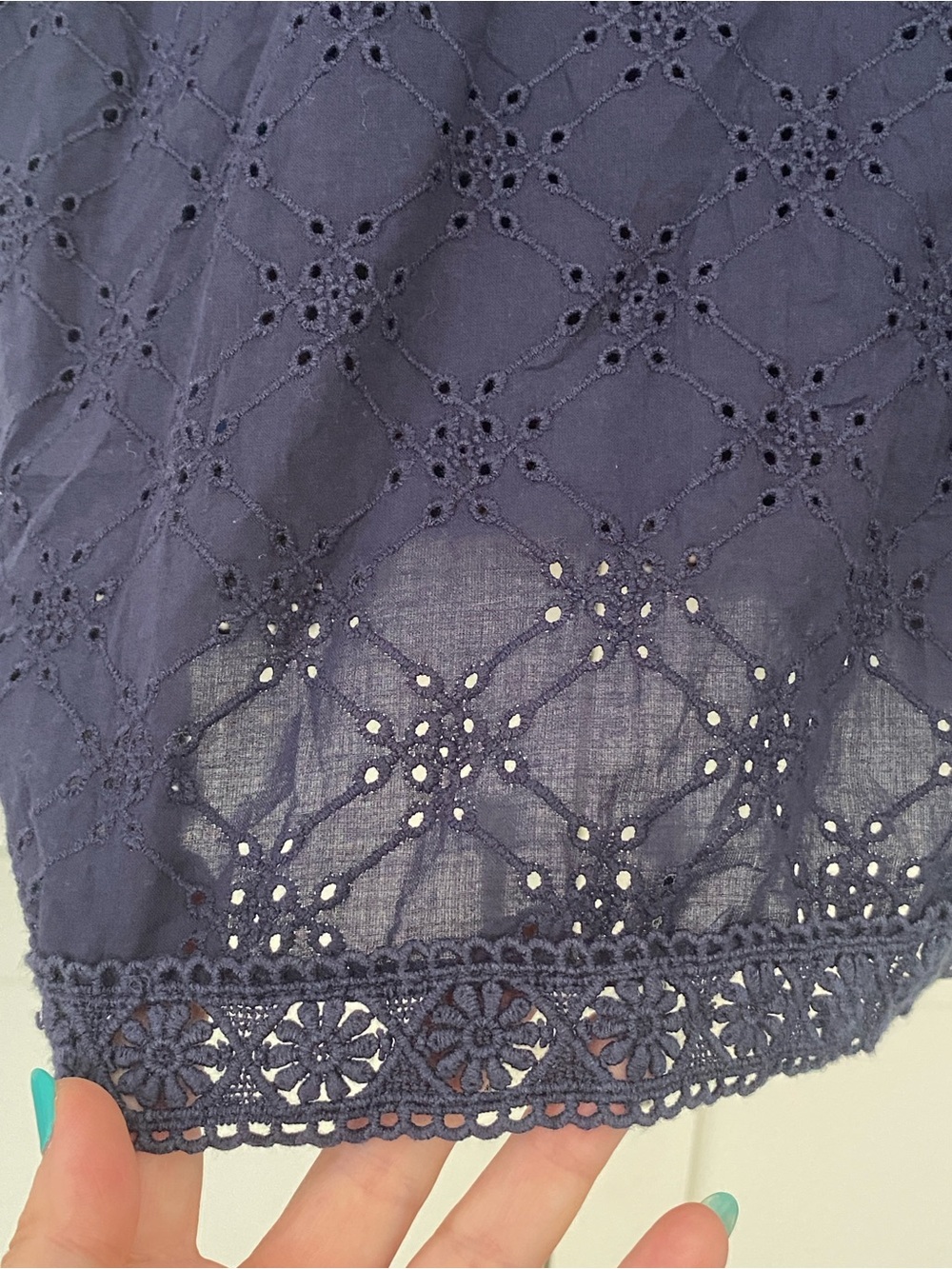 J. McLaughlin Navy Eyelet Button-Front Blouse Boxy Pretty Lightweight Size XL - Picture 7 of 11